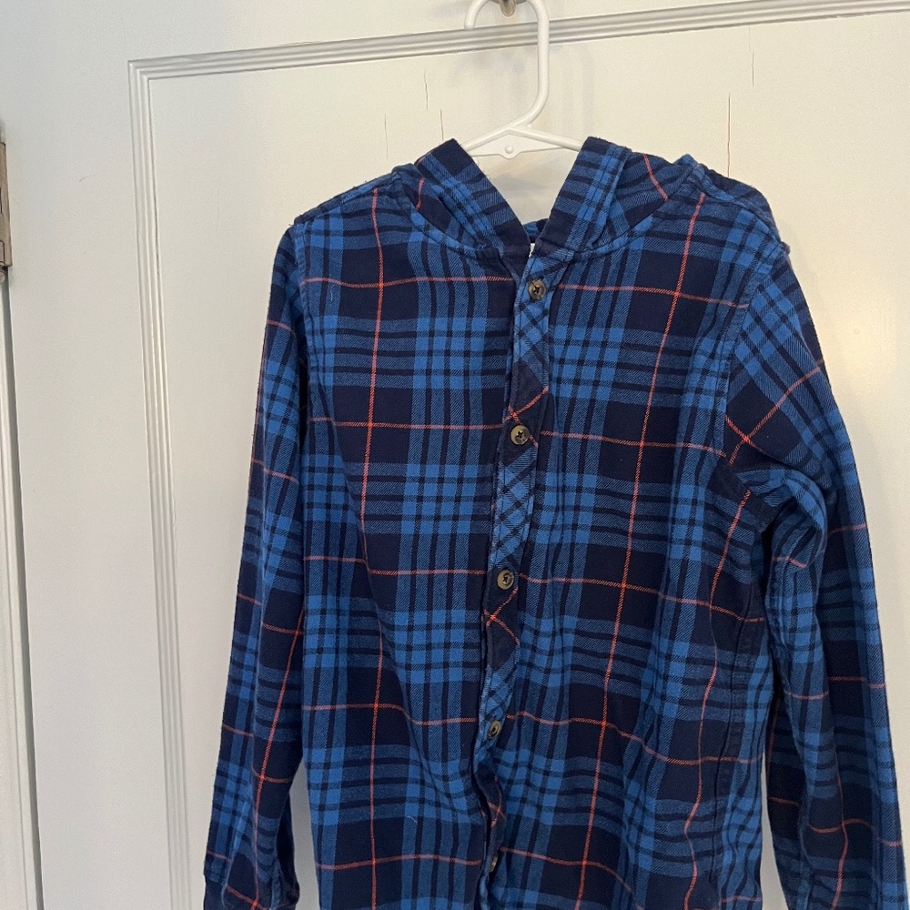 Boys’ Hanna Andersson plaid flannel hoodie - size 8/130 cm